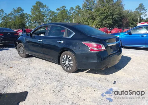 2015 Nissan Altima 2.5/2.5 S/2.5 Sl/2.5 Sv z USA, uszkodzony, nr VIN 1N4AL3AP2FC419604